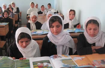 Afghan girls in the classroom with Hoopoe Books