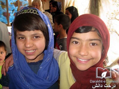 2 Afghan girls