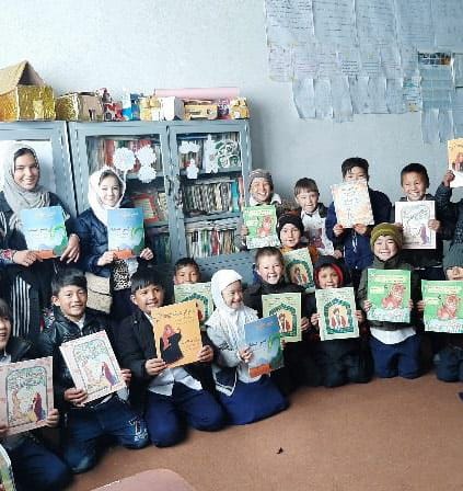 Classroom of happy kids with Hoopoe books in Ghazni
